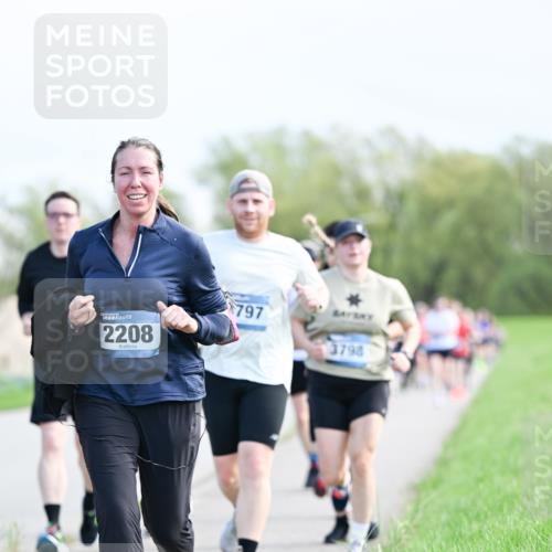 07.04.2024 - 43. Internationalen Wilhelmsburger Insellauf Dr. Thomas Lammeyer http://msf.ph/oto/6049965 07.04.2024 11:16:28 Laufen 2208, 797, 3798 meine-sportfotos.de