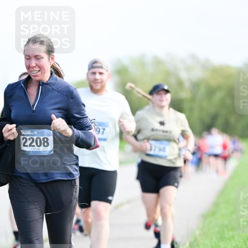 07.04.2024 - 43. Internationalen Wilhelmsburger Insellauf Dr. Thomas Lammeyer http://msf.ph/oto/6049969 07.04.2024 11:16:29 Laufen 2208, 97, 3790 meine-sportfotos.de