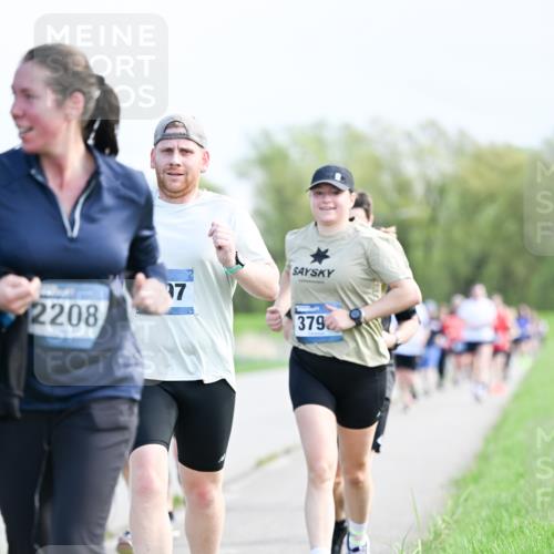 07.04.2024 - 43. Internationalen Wilhelmsburger Insellauf Dr. Thomas Lammeyer http://msf.ph/oto/6049971 07.04.2024 11:16:29 Laufen 2208, 37, 379 meine-sportfotos.de