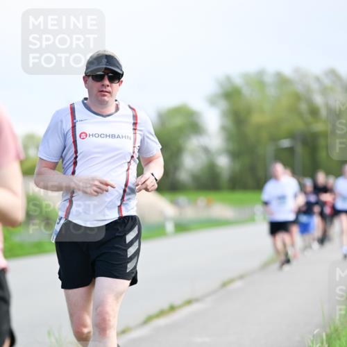 07.04.2024 - 43. Internationalen Wilhelmsburger Insellauf Dr. Thomas Lammeyer http://msf.ph/oto/6049990 07.04.2024 11:16:33 Laufen  meine-sportfotos.de