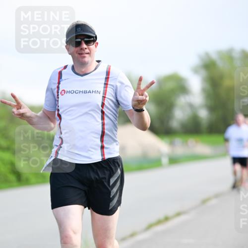07.04.2024 - 43. Internationalen Wilhelmsburger Insellauf Dr. Thomas Lammeyer http://msf.ph/oto/6049993 07.04.2024 11:16:33 Laufen  meine-sportfotos.de