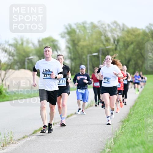 07.04.2024 - 43. Internationalen Wilhelmsburger Insellauf Dr. Thomas Lammeyer http://msf.ph/oto/6050002 07.04.2024 11:16:38 Laufen 3373, 3192, 3192, 2796, 3142 meine-sportfotos.de