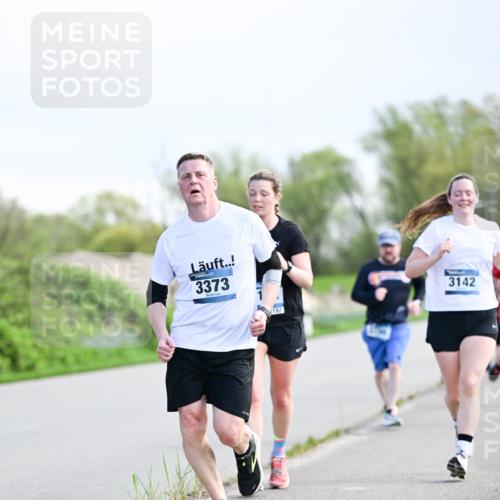 07.04.2024 - 43. Internationalen Wilhelmsburger Insellauf Dr. Thomas Lammeyer http://msf.ph/oto/6050011 07.04.2024 11:16:40 Laufen 3373, 3142 meine-sportfotos.de