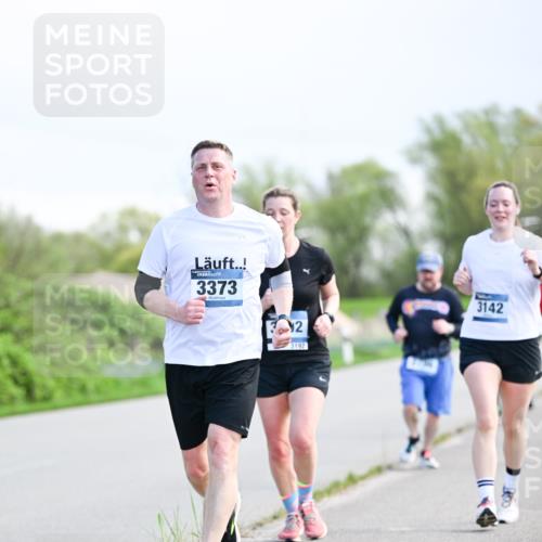 07.04.2024 - 43. Internationalen Wilhelmsburger Insellauf Dr. Thomas Lammeyer http://msf.ph/oto/6050013 07.04.2024 11:16:40 Laufen 3373, 2, 3192, 3142 meine-sportfotos.de