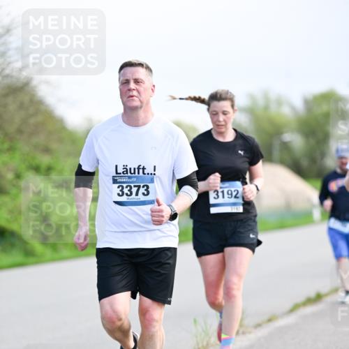 07.04.2024 - 43. Internationalen Wilhelmsburger Insellauf Dr. Thomas Lammeyer http://msf.ph/oto/6050020 07.04.2024 11:16:41 Laufen 3373, 3192, 3192 meine-sportfotos.de
