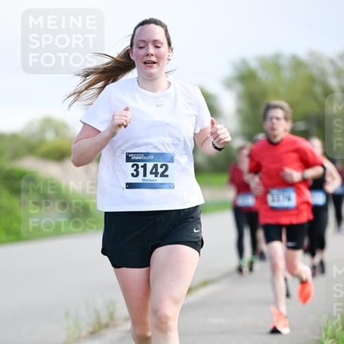 07.04.2024 - 43. Internationalen Wilhelmsburger Insellauf Dr. Thomas Lammeyer http://msf.ph/oto/6050028 07.04.2024 11:16:43 Laufen 3142 meine-sportfotos.de