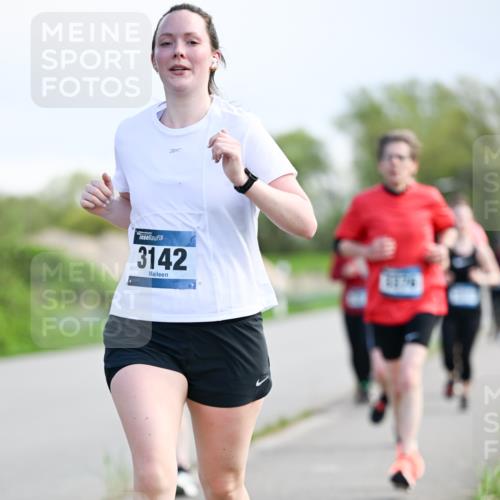 07.04.2024 - 43. Internationalen Wilhelmsburger Insellauf Dr. Thomas Lammeyer http://msf.ph/oto/6050030 07.04.2024 11:16:43 Laufen 3142 meine-sportfotos.de