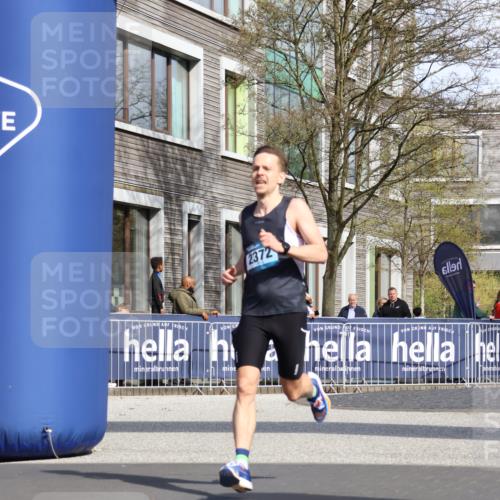 07.04.2024 - 43. Internationalen Wilhelmsburger Insellauf Strokosch-Dieckow http://msf.ph/oto/6050032 07.04.2024 11:18:23 Ziel 2372, 4272 meine-sportfotos.de