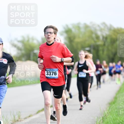 07.04.2024 - 43. Internationalen Wilhelmsburger Insellauf Dr. Thomas Lammeyer http://msf.ph/oto/6050035 07.04.2024 11:16:44 Laufen 3376 meine-sportfotos.de