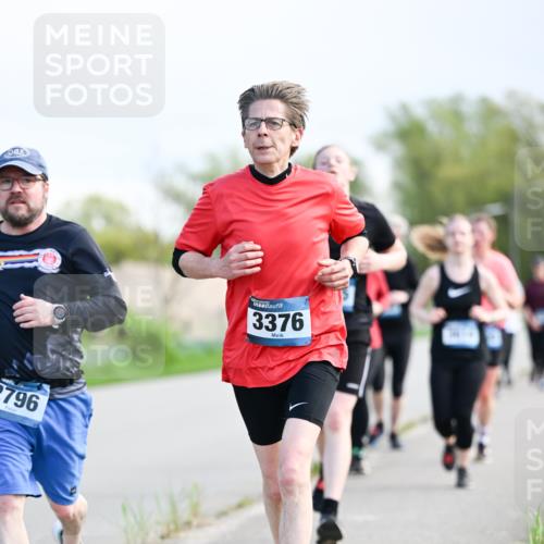 07.04.2024 - 43. Internationalen Wilhelmsburger Insellauf Dr. Thomas Lammeyer http://msf.ph/oto/6050038 07.04.2024 11:16:44 Laufen 2796, 3376 meine-sportfotos.de