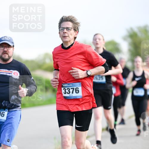 07.04.2024 - 43. Internationalen Wilhelmsburger Insellauf Dr. Thomas Lammeyer http://msf.ph/oto/6050041 07.04.2024 11:16:45 Laufen 6, 3376, 1835 meine-sportfotos.de