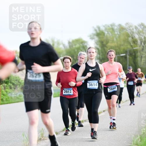 07.04.2024 - 43. Internationalen Wilhelmsburger Insellauf Dr. Thomas Lammeyer http://msf.ph/oto/6050044 07.04.2024 11:16:45 Laufen 8625, 2912, 3614, 3660 meine-sportfotos.de