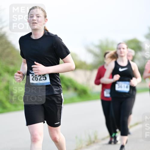 07.04.2024 - 43. Internationalen Wilhelmsburger Insellauf Dr. Thomas Lammeyer http://msf.ph/oto/6050048 07.04.2024 11:16:46 Laufen 2625, 31614 meine-sportfotos.de