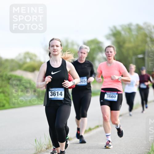 07.04.2024 - 43. Internationalen Wilhelmsburger Insellauf Dr. Thomas Lammeyer http://msf.ph/oto/6050050 07.04.2024 11:16:47 Laufen 3614, 65, 3660 meine-sportfotos.de