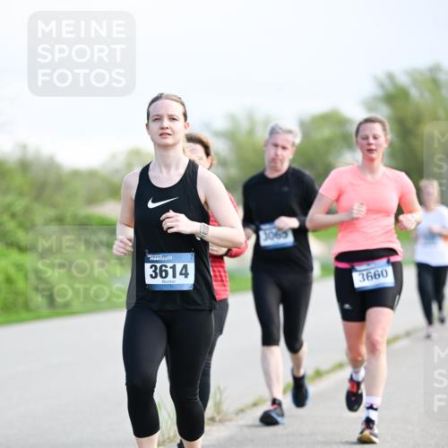 07.04.2024 - 43. Internationalen Wilhelmsburger Insellauf Dr. Thomas Lammeyer http://msf.ph/oto/6050052 07.04.2024 11:16:47 Laufen 3614, 3660 meine-sportfotos.de