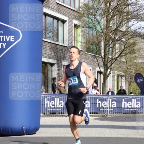 07.04.2024 - 43. Internationalen Wilhelmsburger Insellauf Strokosch-Dieckow http://msf.ph/oto/6050054 07.04.2024 11:18:23 Ziel 2372, 4272 meine-sportfotos.de