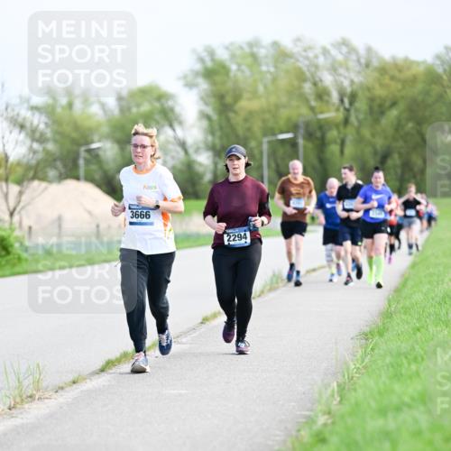 07.04.2024 - 43. Internationalen Wilhelmsburger Insellauf Dr. Thomas Lammeyer http://msf.ph/oto/6050070 07.04.2024 11:16:51 Laufen 3666, 2294 meine-sportfotos.de