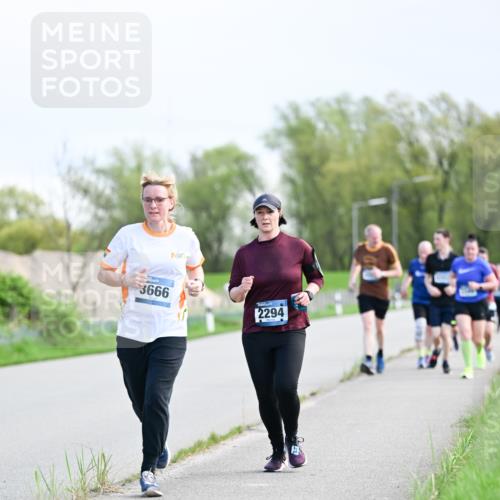 07.04.2024 - 43. Internationalen Wilhelmsburger Insellauf Dr. Thomas Lammeyer http://msf.ph/oto/6050076 07.04.2024 11:16:52 Laufen 3666, 2294 meine-sportfotos.de