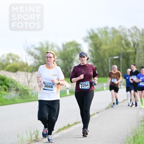 07.04.2024 - 43. Internationalen Wilhelmsburger Insellauf Dr. Thomas Lammeyer http://msf.ph/oto/6050077 07.04.2024 11:16:52 Laufen 3666, 2294 meine-sportfotos.de