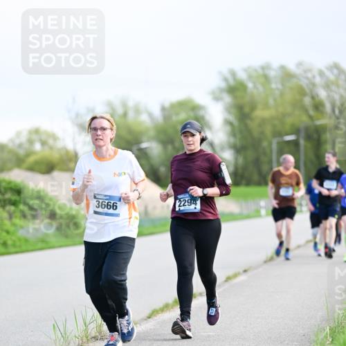 07.04.2024 - 43. Internationalen Wilhelmsburger Insellauf Dr. Thomas Lammeyer http://msf.ph/oto/6050080 07.04.2024 11:16:52 Laufen 3666, 2294 meine-sportfotos.de