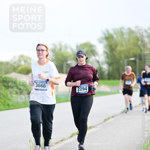 07.04.2024 - 43. Internationalen Wilhelmsburger Insellauf Dr. Thomas Lammeyer http://msf.ph/oto/6050082 07.04.2024 11:16:53 Laufen 3666, 2294 meine-sportfotos.de