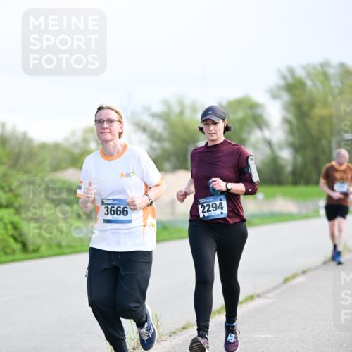07.04.2024 - 43. Internationalen Wilhelmsburger Insellauf Dr. Thomas Lammeyer http://msf.ph/oto/6050084 07.04.2024 11:16:53 Laufen 3666, 2294 meine-sportfotos.de