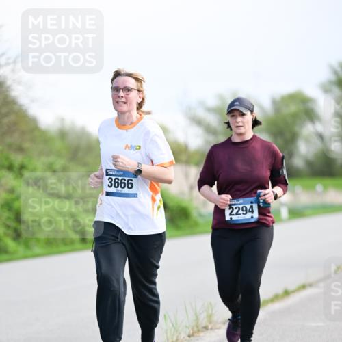 07.04.2024 - 43. Internationalen Wilhelmsburger Insellauf Dr. Thomas Lammeyer http://msf.ph/oto/6050086 07.04.2024 11:16:54 Laufen 3666, 2294 meine-sportfotos.de