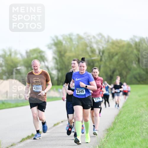 07.04.2024 - 43. Internationalen Wilhelmsburger Insellauf Dr. Thomas Lammeyer http://msf.ph/oto/6050096 07.04.2024 11:16:58 Laufen 4201, 3345, 279 meine-sportfotos.de