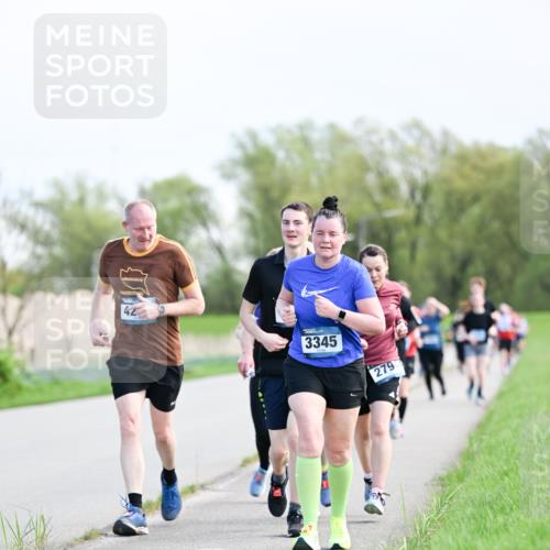 07.04.2024 - 43. Internationalen Wilhelmsburger Insellauf Dr. Thomas Lammeyer http://msf.ph/oto/6050101 07.04.2024 11:16:59 Laufen 42, 3345, 279 meine-sportfotos.de