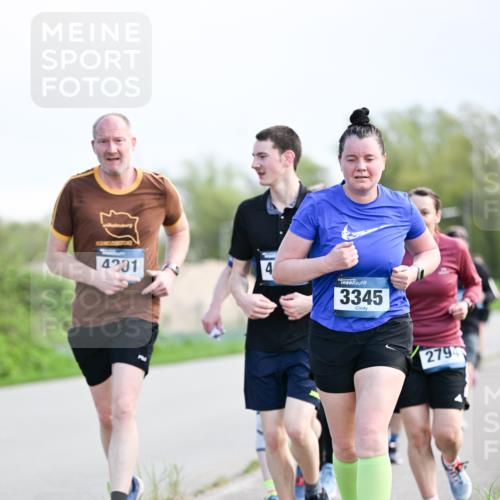07.04.2024 - 43. Internationalen Wilhelmsburger Insellauf Dr. Thomas Lammeyer http://msf.ph/oto/6050115 07.04.2024 11:17:01 Laufen 4201, 4, 3345, 2794 meine-sportfotos.de