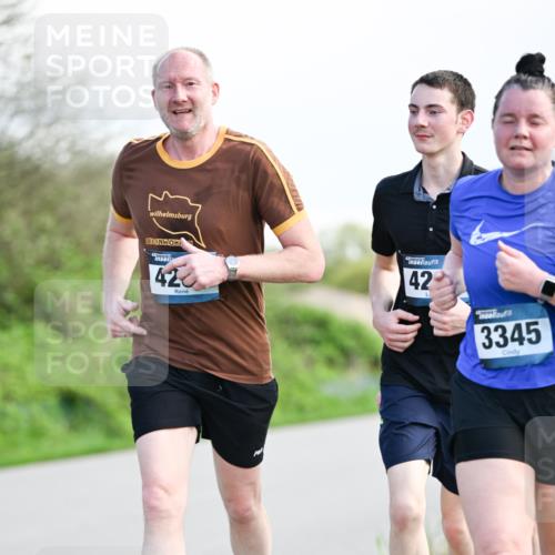 07.04.2024 - 43. Internationalen Wilhelmsburger Insellauf Dr. Thomas Lammeyer http://msf.ph/oto/6050120 07.04.2024 11:17:02 Laufen 428, 42, 3345 meine-sportfotos.de