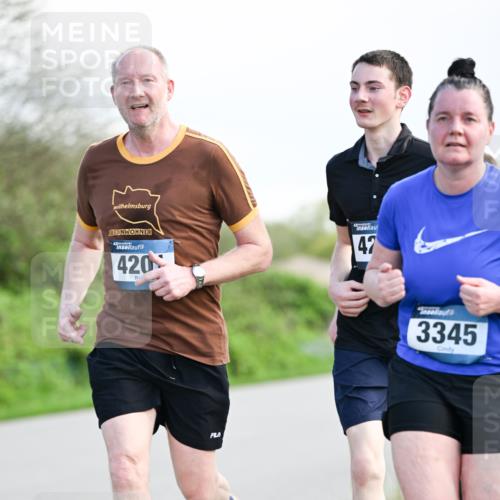 07.04.2024 - 43. Internationalen Wilhelmsburger Insellauf Dr. Thomas Lammeyer http://msf.ph/oto/6050121 07.04.2024 11:17:02 Laufen 420, 47, 3345 meine-sportfotos.de