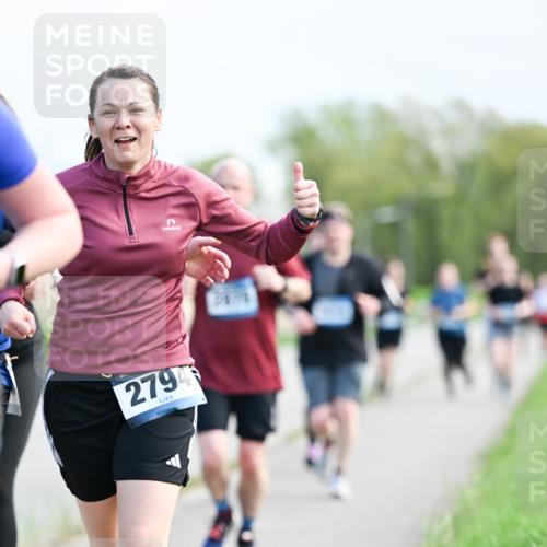 07.04.2024 - 43. Internationalen Wilhelmsburger Insellauf Dr. Thomas Lammeyer http://msf.ph/oto/6050123 07.04.2024 11:17:03 Laufen 279 meine-sportfotos.de