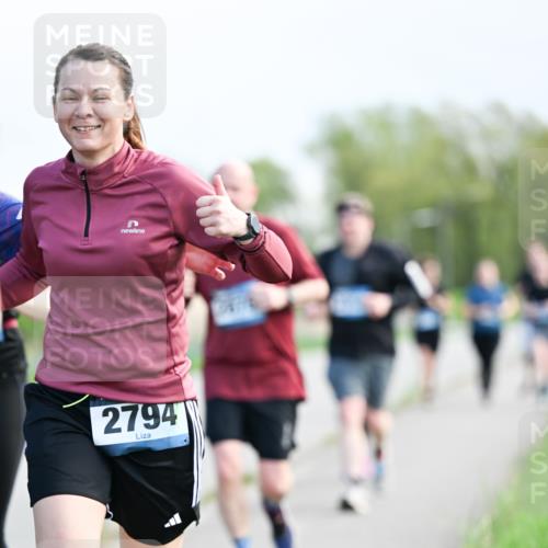 07.04.2024 - 43. Internationalen Wilhelmsburger Insellauf Dr. Thomas Lammeyer http://msf.ph/oto/6050125 07.04.2024 11:17:03 Laufen 2794 meine-sportfotos.de