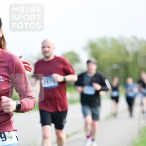07.04.2024 - 43. Internationalen Wilhelmsburger Insellauf Dr. Thomas Lammeyer http://msf.ph/oto/6050128 07.04.2024 11:17:04 Laufen 945 meine-sportfotos.de