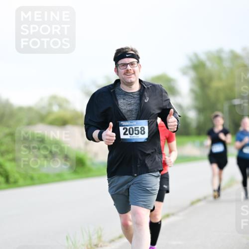 07.04.2024 - 43. Internationalen Wilhelmsburger Insellauf Dr. Thomas Lammeyer http://msf.ph/oto/6050139 07.04.2024 11:17:06 Laufen 2058 meine-sportfotos.de