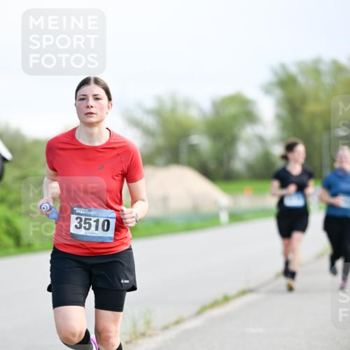 07.04.2024 - 43. Internationalen Wilhelmsburger Insellauf Dr. Thomas Lammeyer http://msf.ph/oto/6050146 07.04.2024 11:17:08 Laufen 3510 meine-sportfotos.de