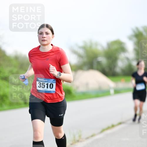 07.04.2024 - 43. Internationalen Wilhelmsburger Insellauf Dr. Thomas Lammeyer http://msf.ph/oto/6050147 07.04.2024 11:17:08 Laufen 3510 meine-sportfotos.de