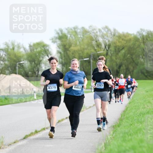 07.04.2024 - 43. Internationalen Wilhelmsburger Insellauf Dr. Thomas Lammeyer http://msf.ph/oto/6050153 07.04.2024 11:17:09 Laufen 4379, 4403, 2283 meine-sportfotos.de