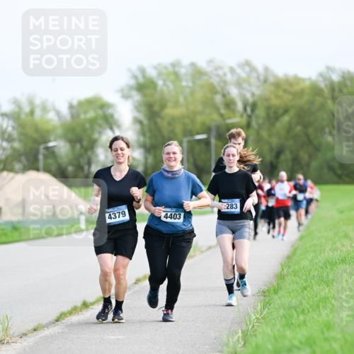 07.04.2024 - 43. Internationalen Wilhelmsburger Insellauf Dr. Thomas Lammeyer http://msf.ph/oto/6050154 07.04.2024 11:17:09 Laufen 4379, 4403, 283 meine-sportfotos.de