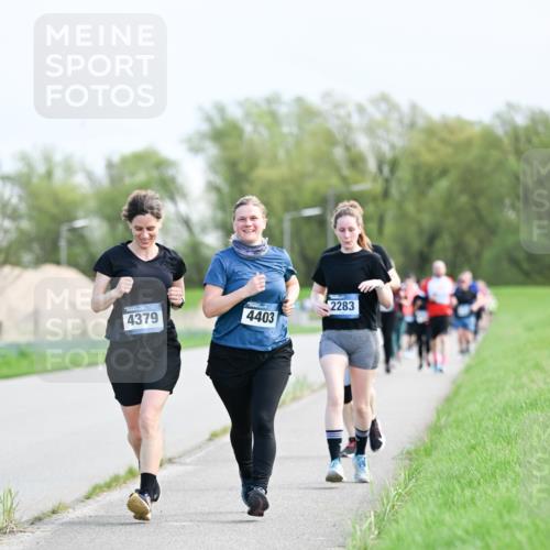 07.04.2024 - 43. Internationalen Wilhelmsburger Insellauf Dr. Thomas Lammeyer http://msf.ph/oto/6050155 07.04.2024 11:17:10 Laufen 4379, 4403, 2283 meine-sportfotos.de