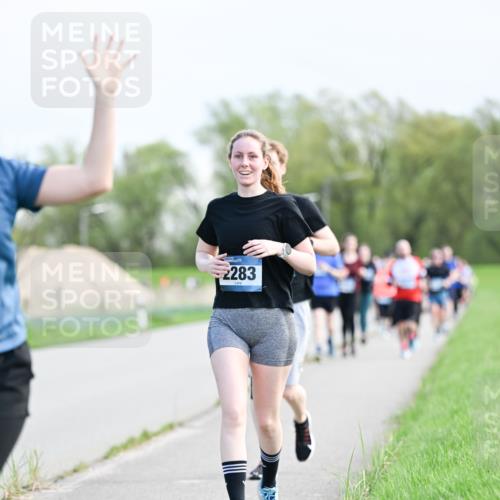 07.04.2024 - 43. Internationalen Wilhelmsburger Insellauf Dr. Thomas Lammeyer http://msf.ph/oto/6050170 07.04.2024 11:17:12 Laufen 2283 meine-sportfotos.de