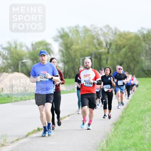 07.04.2024 - 43. Internationalen Wilhelmsburger Insellauf Dr. Thomas Lammeyer http://msf.ph/oto/6050195 07.04.2024 11:17:20 Laufen 1346, 2934, 3800 meine-sportfotos.de
