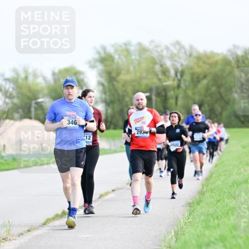 07.04.2024 - 43. Internationalen Wilhelmsburger Insellauf Dr. Thomas Lammeyer http://msf.ph/oto/6050196 07.04.2024 11:17:20 Laufen 340, 12, 2712, 2934, 3800 meine-sportfotos.de