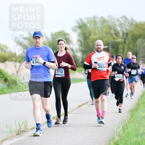 07.04.2024 - 43. Internationalen Wilhelmsburger Insellauf Dr. Thomas Lammeyer http://msf.ph/oto/6050201 07.04.2024 11:17:21 Laufen 434, 2712, 2712, 2934, 3800 meine-sportfotos.de