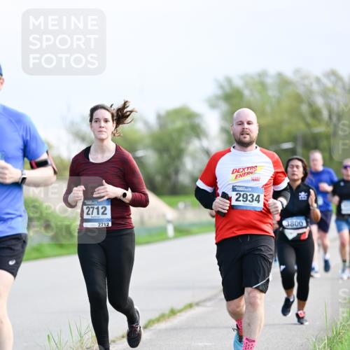 07.04.2024 - 43. Internationalen Wilhelmsburger Insellauf Dr. Thomas Lammeyer http://msf.ph/oto/6050209 07.04.2024 11:17:23 Laufen 2712, 2712, 2934, 3800 meine-sportfotos.de