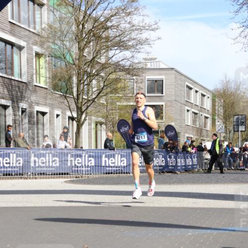 07.04.2024 - 43. Internationalen Wilhelmsburger Insellauf Strokosch-Dieckow http://msf.ph/oto/6050212 07.04.2024 11:17:57 Ziel 4217 meine-sportfotos.de