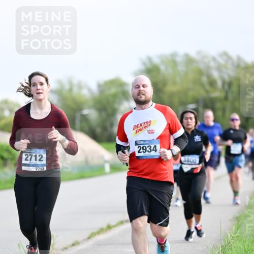07.04.2024 - 43. Internationalen Wilhelmsburger Insellauf Dr. Thomas Lammeyer http://msf.ph/oto/6050213 07.04.2024 11:17:23 Laufen 2712, 2712, 2934, 3800 meine-sportfotos.de
