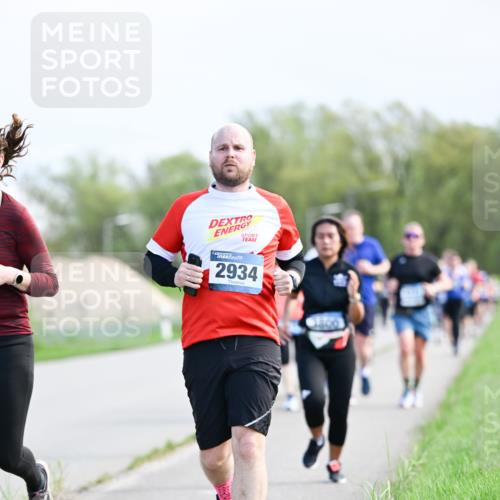 07.04.2024 - 43. Internationalen Wilhelmsburger Insellauf Dr. Thomas Lammeyer http://msf.ph/oto/6050214 07.04.2024 11:17:23 Laufen 2934 meine-sportfotos.de