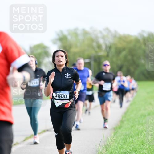 07.04.2024 - 43. Internationalen Wilhelmsburger Insellauf Dr. Thomas Lammeyer http://msf.ph/oto/6050223 07.04.2024 11:17:25 Laufen 2918, 3800 meine-sportfotos.de